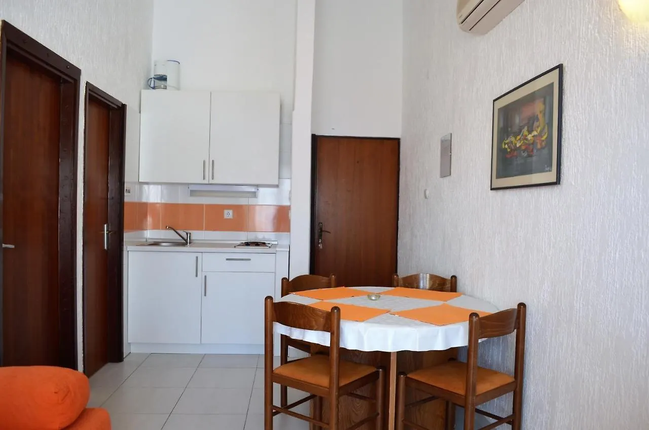 Ara-Sunset & Mojito Apartment Baska  0*, Baska (Krk) Croatia