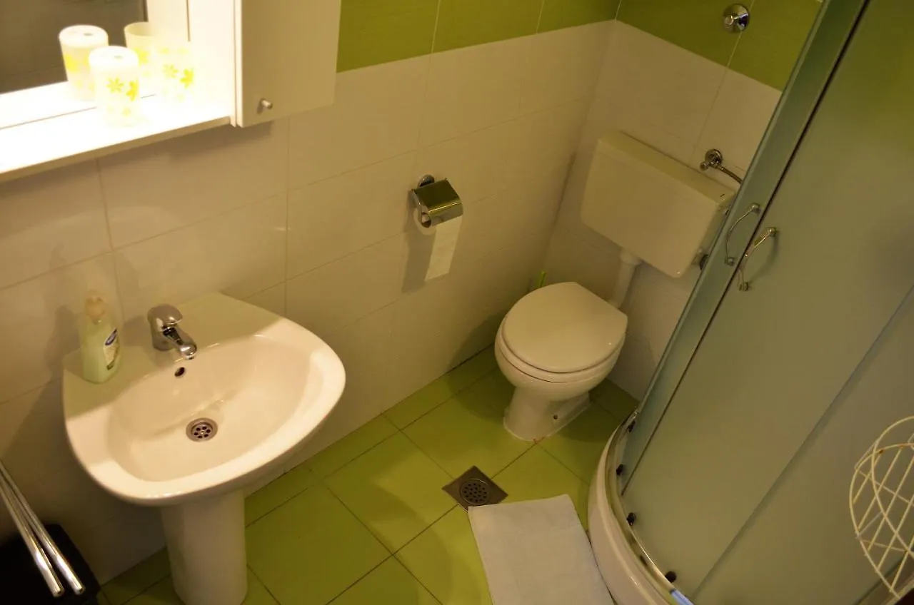Ara-Sunset & Mojito Apartment Baska  0*, Baska (Krk) Croatia